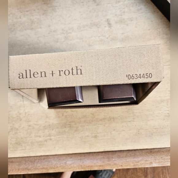 Allen and Roth curtain rod ends - Picture 2 of 8